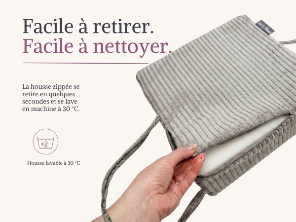 Le texte se lit comme suit : « Facile à