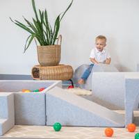 KiddyMoon Aire De Jeux en Mousse avec Carré Piscine À Balles pour Enfants, gris clair: jaune/vert/bleu/rouge/orange, Piscine (300 Balles) + Version 3