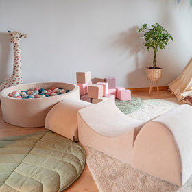 KiddyMoon Aire Velvet De Jeux en Mousse avec Rond Piscine à Balles pour Enfants, beige sableux: blanc/gris/menthe, Piscine (100 Balles)+ Pente