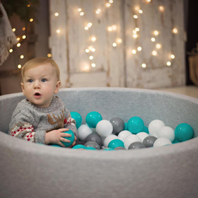 KiddyMoon Balles Colorées Plastique ∅7cm pour Piscine Enfant Bébé Fabriqué en EU, gris/blanc/turquoise, 50 Balles/7cm