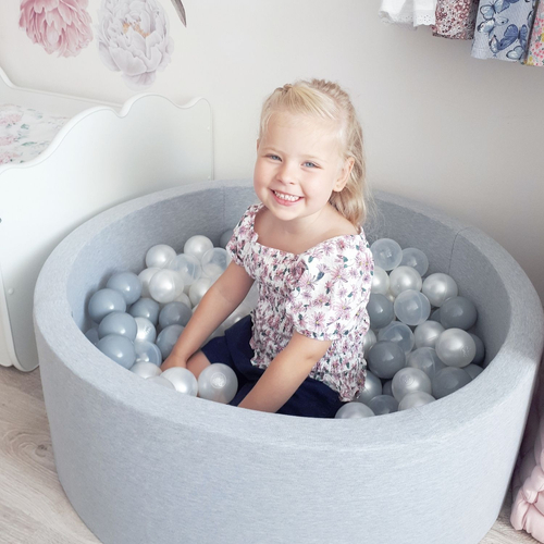 KiddyMoon Piscine à Balles ∅ 7Cm pour Bébé Carré Fabriqué En UE, gris clair:blanc/gris, 90x40cm/200 balles