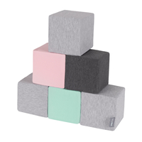 KiddyMoon blocs mous pour bébé cubes de construction en mousse, cubes: gris clair/gris foncé/rose/menthe, 6 Pieces