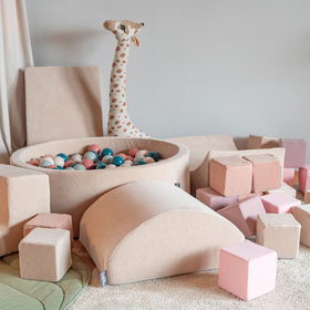 KiddyMoon Aire Velvet De Jeux en Mousse avec Rond Piscine à Balles pour Enfants, beige sableux: beige pastel/saumon/blanc, Piscine (100 Balles) + Marches