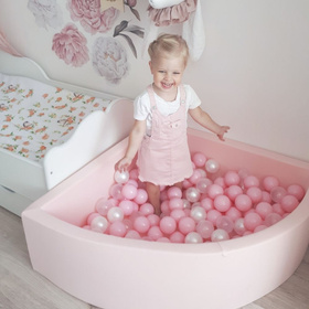 KiddyMoon Balles Colorées Plastique ∅7cm pour Piscine Enfant Bébé Fabriqué en EU, rose poudré/transparent, 200 Balles/7cm