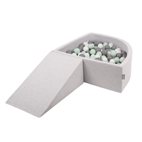 KiddyMoon Aire De Jeux en Mousse avec Quart Angulaire Piscine À Balles pour Bébé, gris clair: blanc/gris/menthe, Piscine (100 Balles)+ Pente