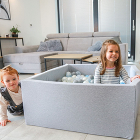 KiddyMoon Piscine à Balles ∅ 7Cm pour Bébé Quart Angulaire Fabriqué En UE, gris clair: perle/gris/transparent/babyblue/menthe, 90x30cm/300 balles