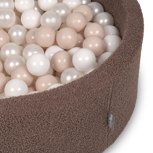 KiddyMoon Piscine à Balles Boules 7 cm pour un Remplissage plus Généreux Pour Bébés au Housse Teddy, Convient dès 8 Mois, Marron: Beige Pastel/Blanc/Perle, 90x30cm/300 Balles
