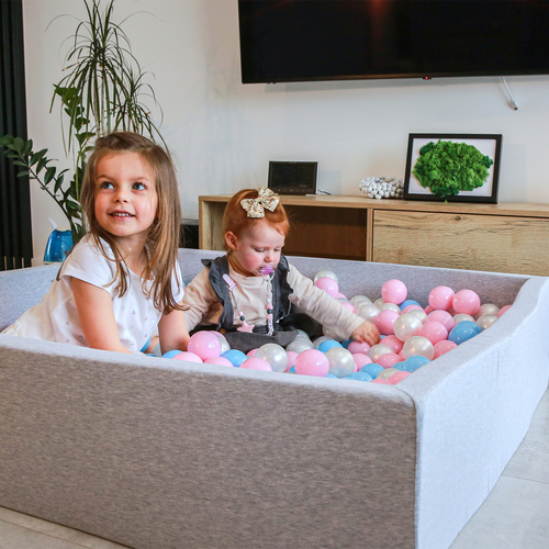 KiddyMoon Piscine À Balles Grande Carré pour Bébé, Fabriqué en UE, gris clair: babyblue-rose poudré-perle, 120x30cm/600 balles