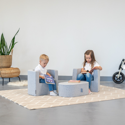 KiddyMoon Ensemble Fauteuils + Table en Mousse pour Enfants Fabriqué en UE, gris clair, Set Fauteuils + Table